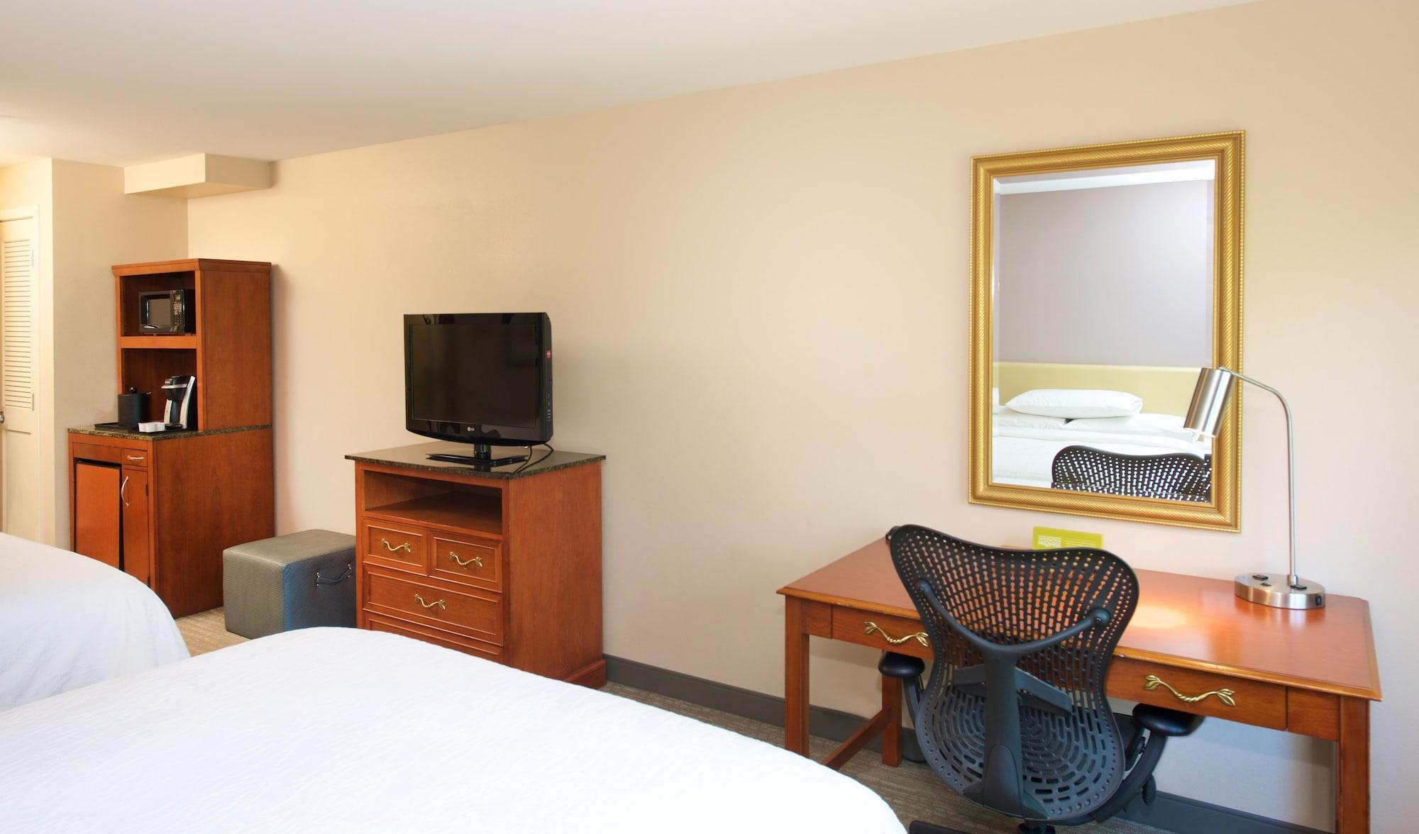 Hilton Garden Inn Seattle/Renton Bagian luar foto